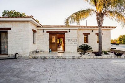 Detached Villa For Sale  in  Lasa
