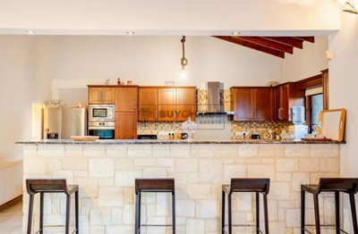 Detached Villa For Sale  in  Lasa