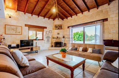 Detached Villa For Sale  in  Lasa