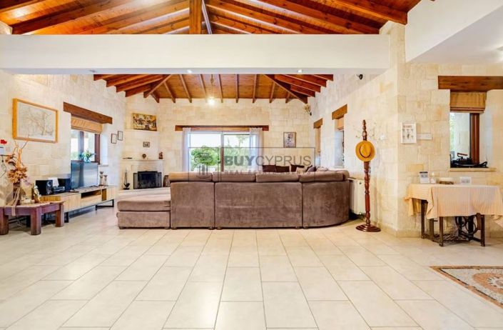 Image No.8-3 Bed Villa for sale