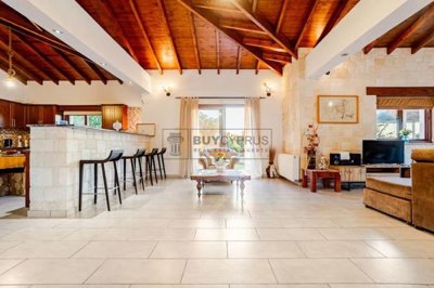 Detached Villa For Sale  in  Lasa
