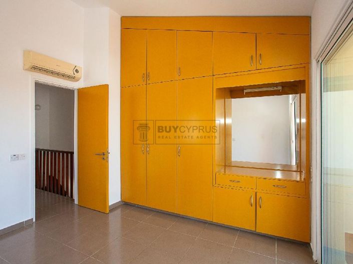 Image No.13-2 Bed Property for sale