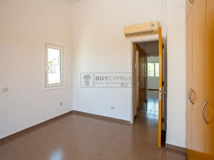 Image No.14-2 Bed Property for sale