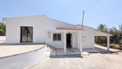 Detached Villa For Sale  in  Anarita