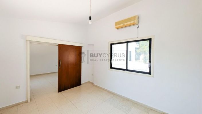 Image No.8-4 Bed Villa for sale