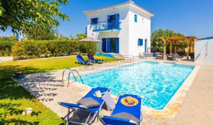 Detached Villa in Polis For Sale
