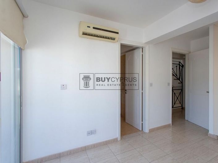 Image No.15-2 Bed Property for sale