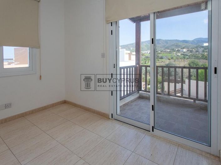 Image No.20-2 Bed Property for sale
