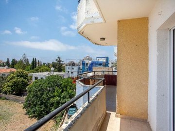 Apartment For Sale  in  Paphos Town