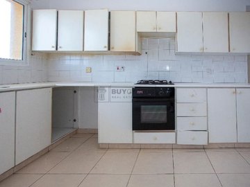 Apartment For Sale  in  Paphos Town