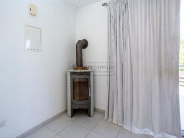 Semi Detached Villa For Sale  in  Argaka
