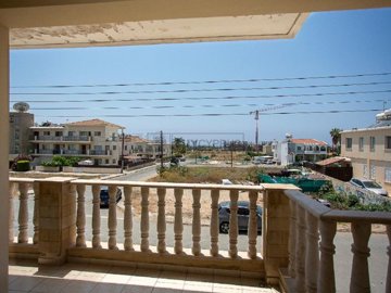 Apartment For Sale  in  Tombs of the Kings