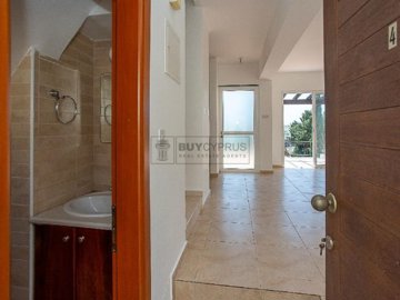 Town House For Sale  in  Chlorakas