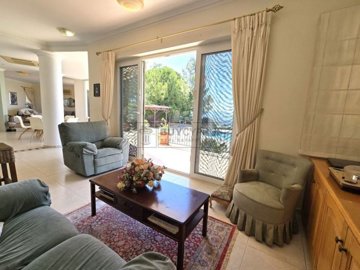 Detached Villa For Sale  in  Peyia