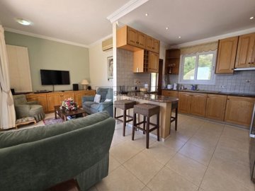 Detached Villa For Sale  in  Peyia
