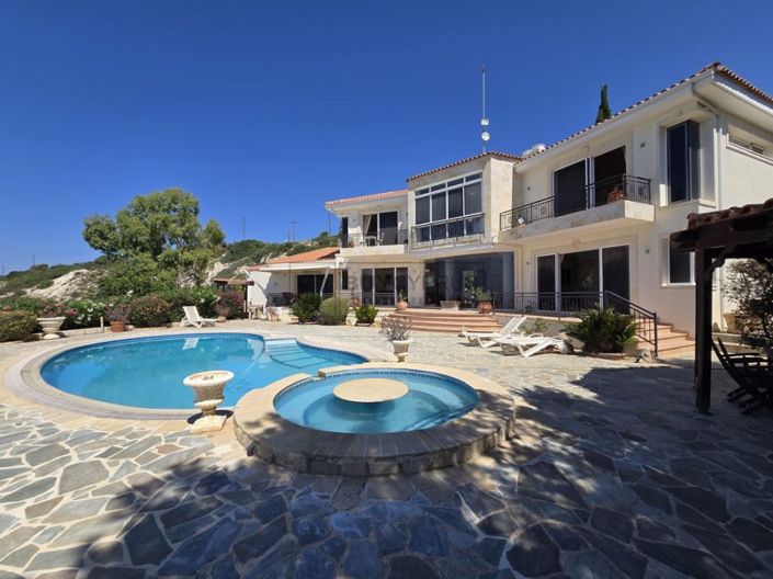 Image No.2-4 Bed Villa for sale