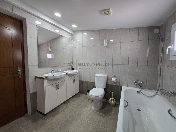 Image No.30-4 Bed Villa for sale