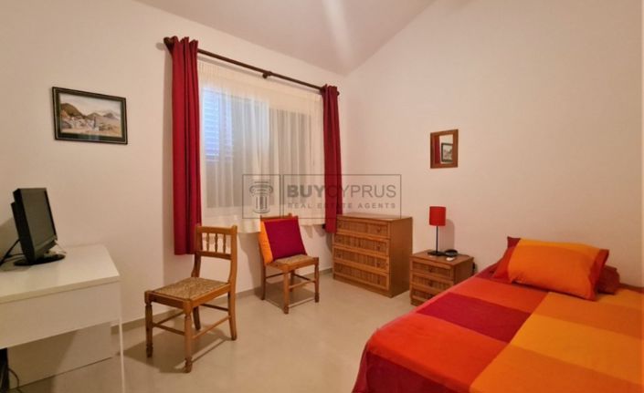 Image No.5-3 Bed Property for sale