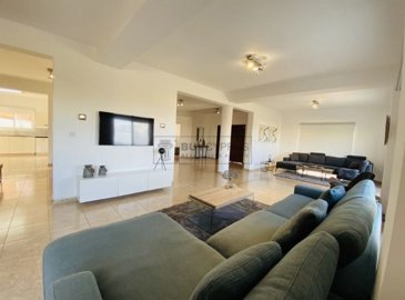 Detached Villa For Sale  in  Chlorakas