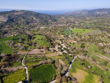 Residential Land  For Sale  in  Peristerona