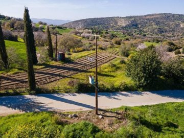 Residential Land  For Sale  in  Peristerona