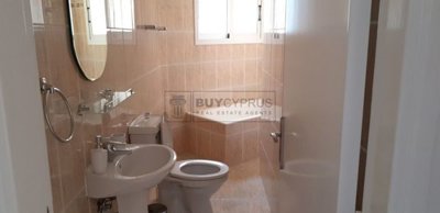 Apartment For Sale  in  Tombs of the Kings
