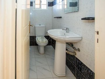 Detached Villa For Sale  in  Emba