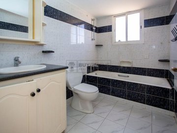 Detached Villa For Sale  in  Emba