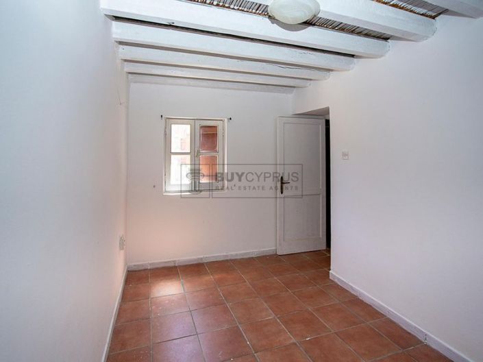 Image No.11-2 Bed House for sale