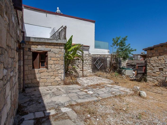 Image No.14-2 Bed House for sale