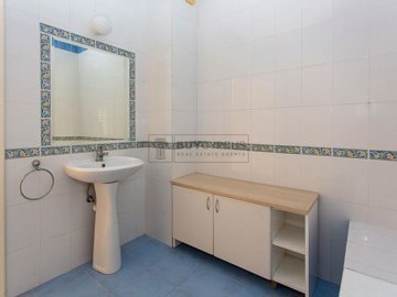 Apartment For Sale  in  Peyia