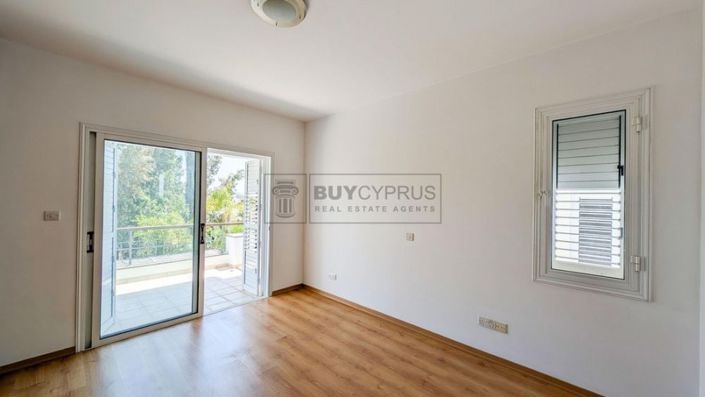 Image No.10-3 Bed Villa for sale