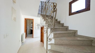 Detached Villa For Sale  in  Ineia