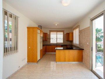 Detached Villa For Sale  in  Peyia
