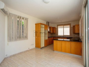 Detached Villa For Sale  in  Peyia