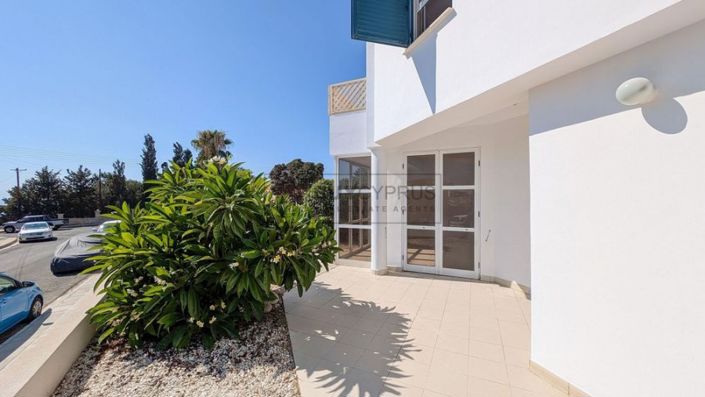 Image No.11-3 Bed Property for sale