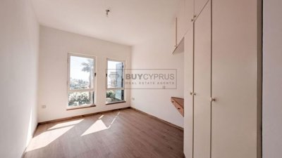 Semi Detached Villa For Sale  in  Chlorakas