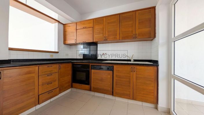Image No.6-3 Bed Property for sale