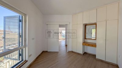 Semi Detached Villa For Sale  in  Chlorakas