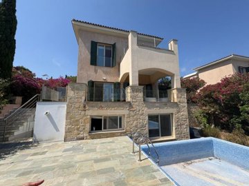Detached Villa For Sale  in  Latchi