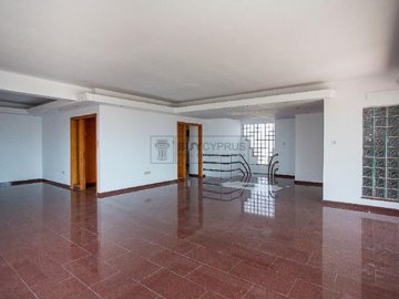 Penthouse For Sale  in  Kato Polemidia