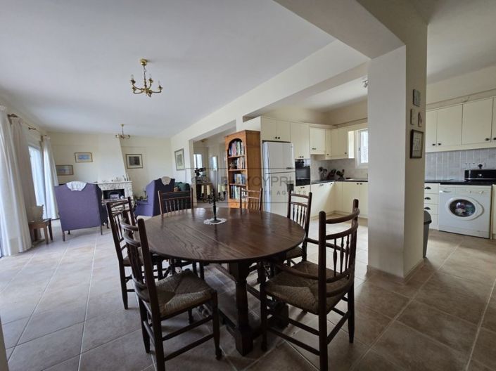 Image No.12-3 Bed Villa for sale