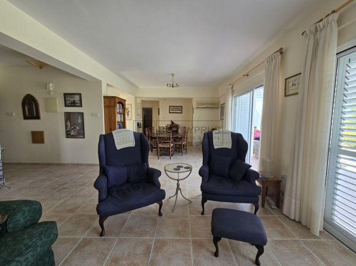 Image No.9-3 Bed Villa for sale