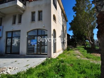 FREEHOLD SHOP/RESTAURANT FOR SALE IN KATO PAFOS 