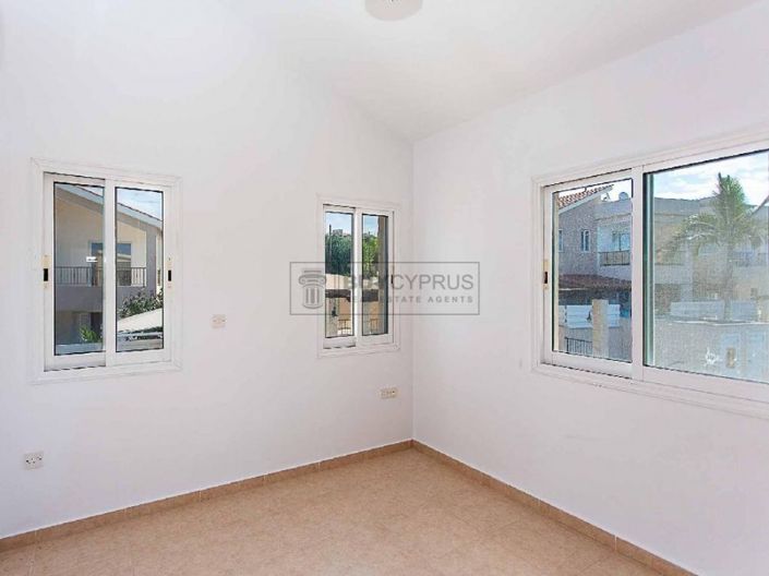 Image No.8-3 Bed Apartment for sale