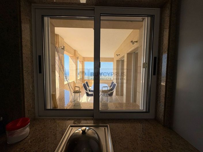 Image No.18-3 Bed Villa for sale