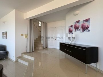 Detached Villa For Sale  in  Peyia