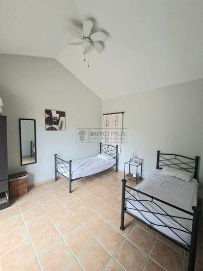 Image No.11-3 Bed Property for sale