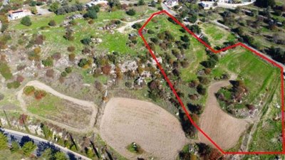 Residential Land  For Sale  in  Peristerona
