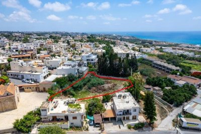 Residential Land  For Sale  in  Kissonerga